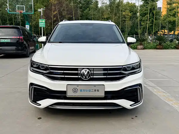 Volkswagen Tiguan L Plug-In Hybrid 2022