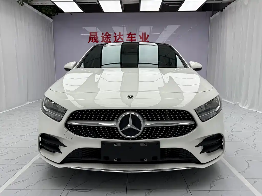 Mercedes-Benz A-Class 2022 — фото 2