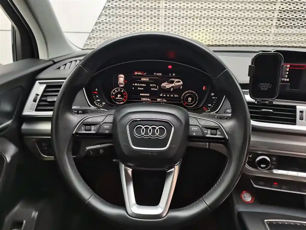 Audi Q5L 2019 — фото 19