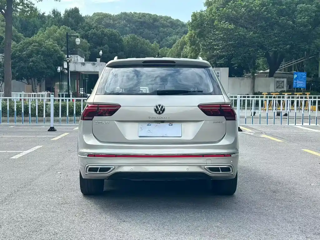 Volkswagen Tiguan L 2022 — фото 8