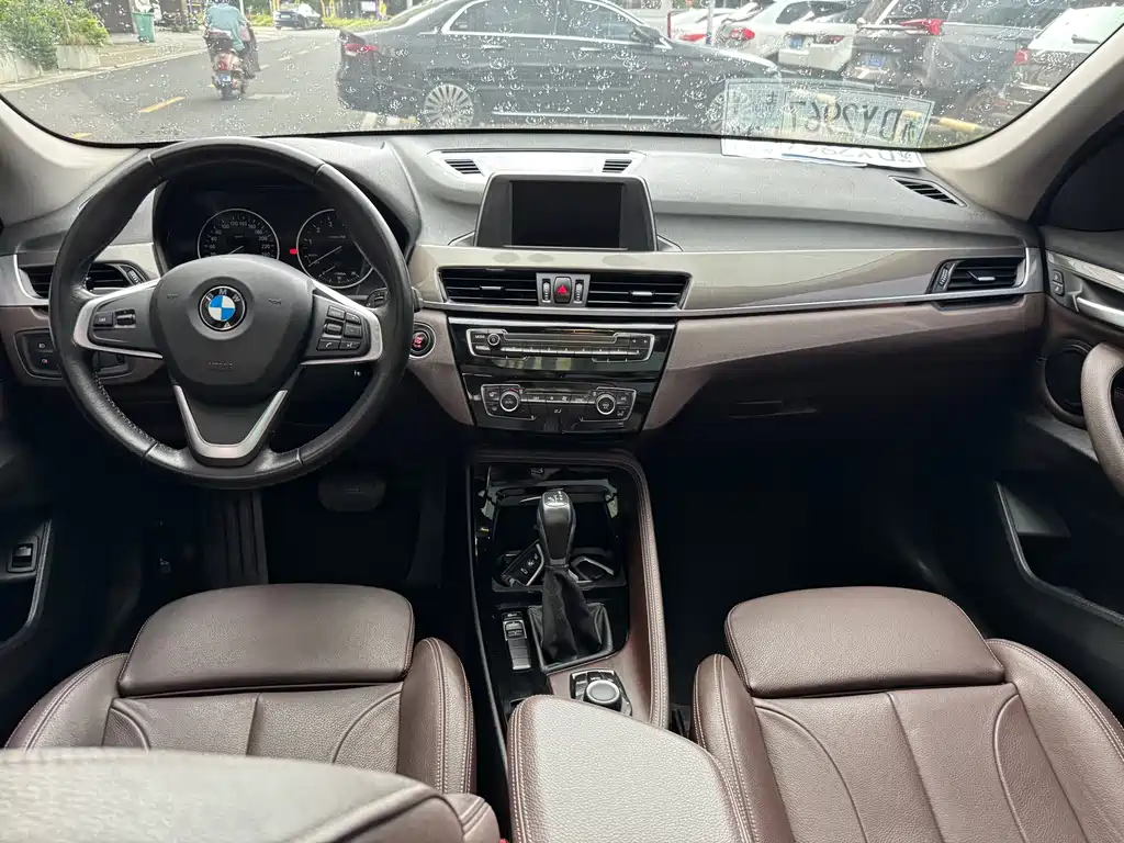 BMW X1 2017 — фото 11