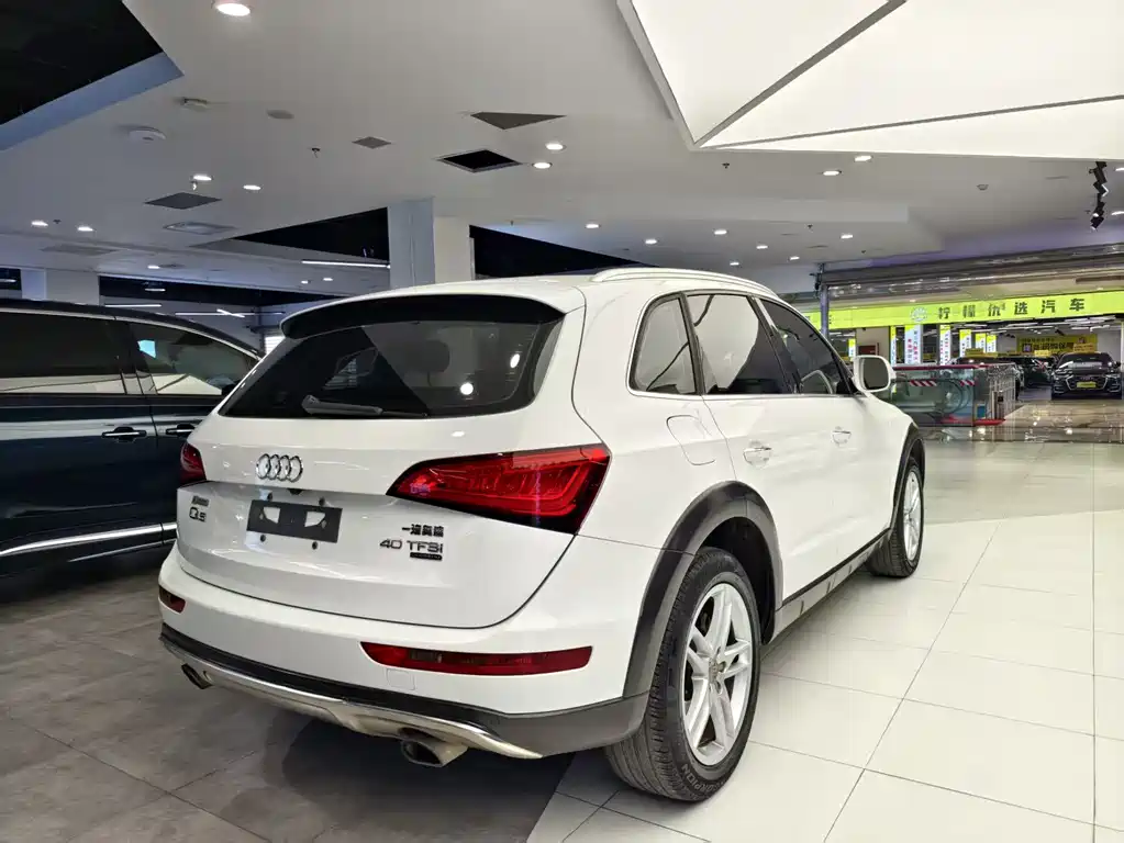 Audi Q5 2017 — фото 17