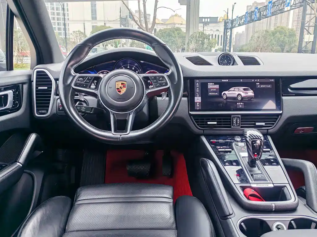 Porsche Cayenne 2018 — фото 21