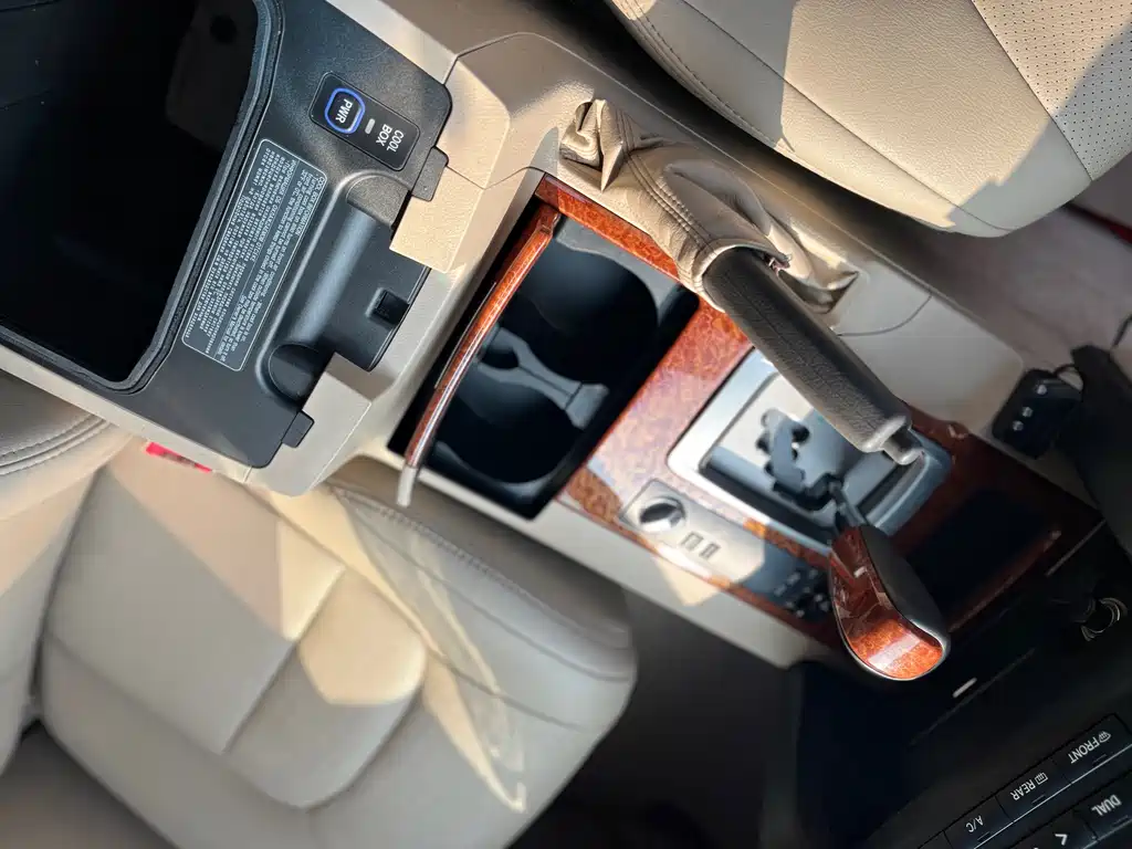 Toyota Land Cruiser 2015 — фото 12