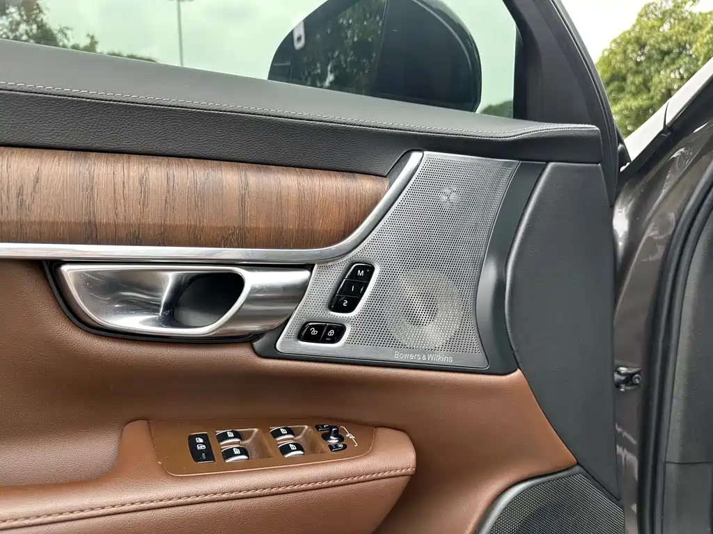 Volvo S90 PHEV 2021 — фото 10