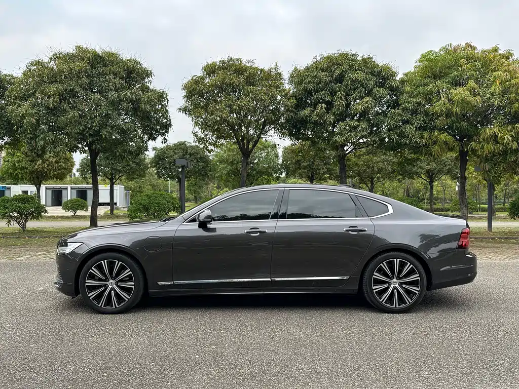 Volvo S90 PHEV 2021 — фото 15