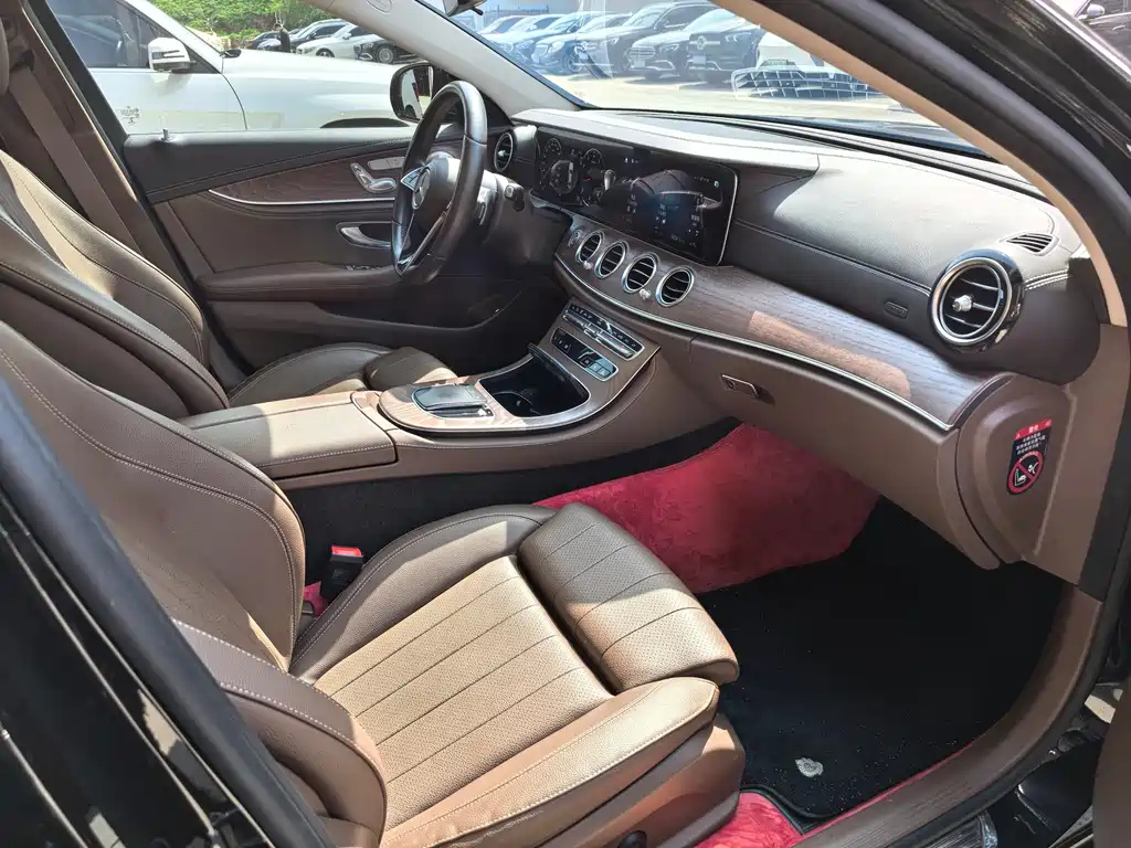 Mercedes-Benz E-Class 2023 — фото 14