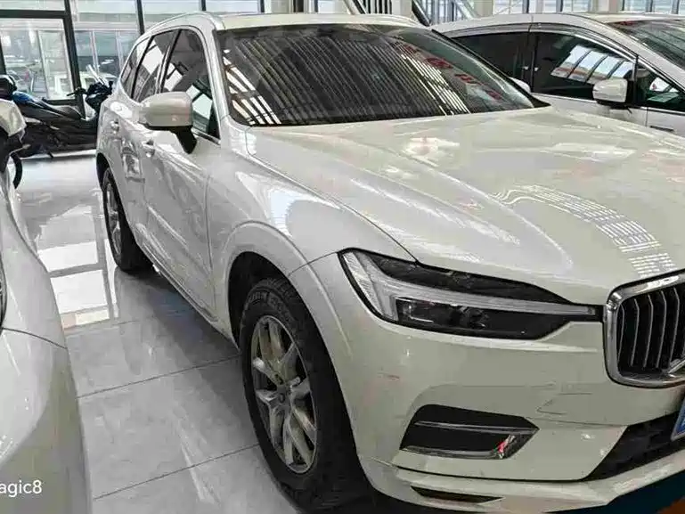 Volvo XC60 2021 — фото 2