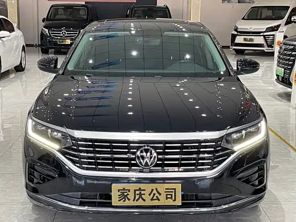 Volkswagen Passat 2023