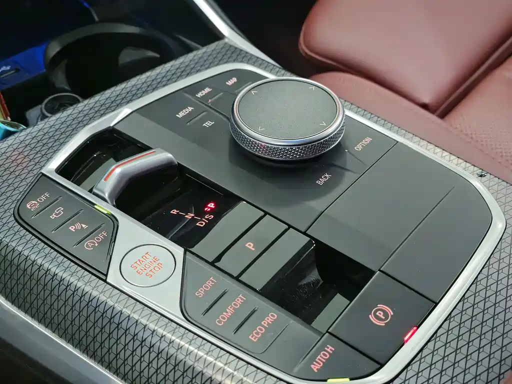 BMW 3 Series 2022 — фото 10