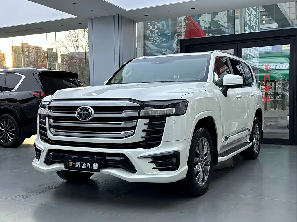 Toyota Land Cruiser 2025 — фото 1