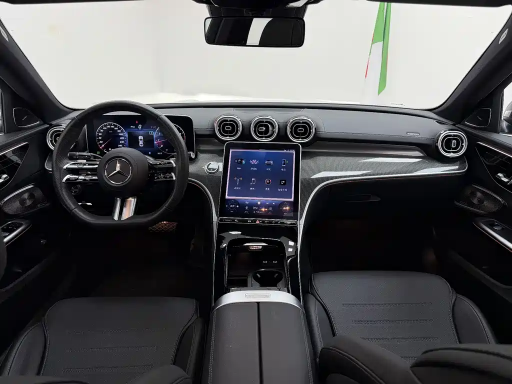 Mercedes-Benz C-Class 2023 — фото 17