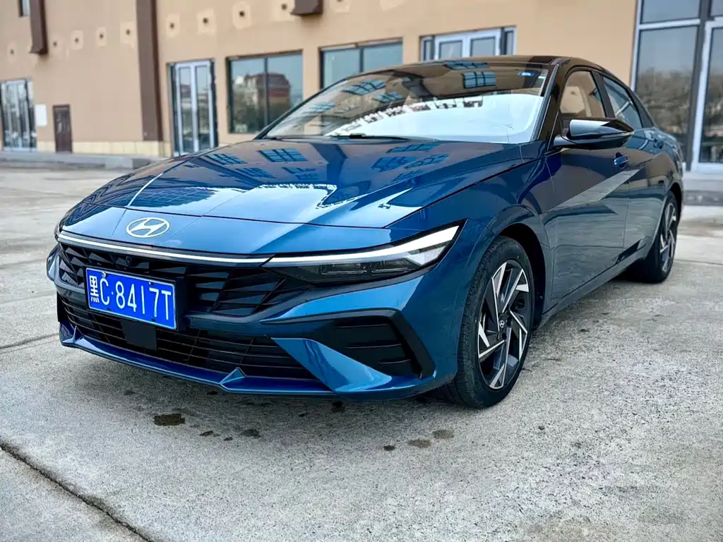 Hyundai Elantra 2023