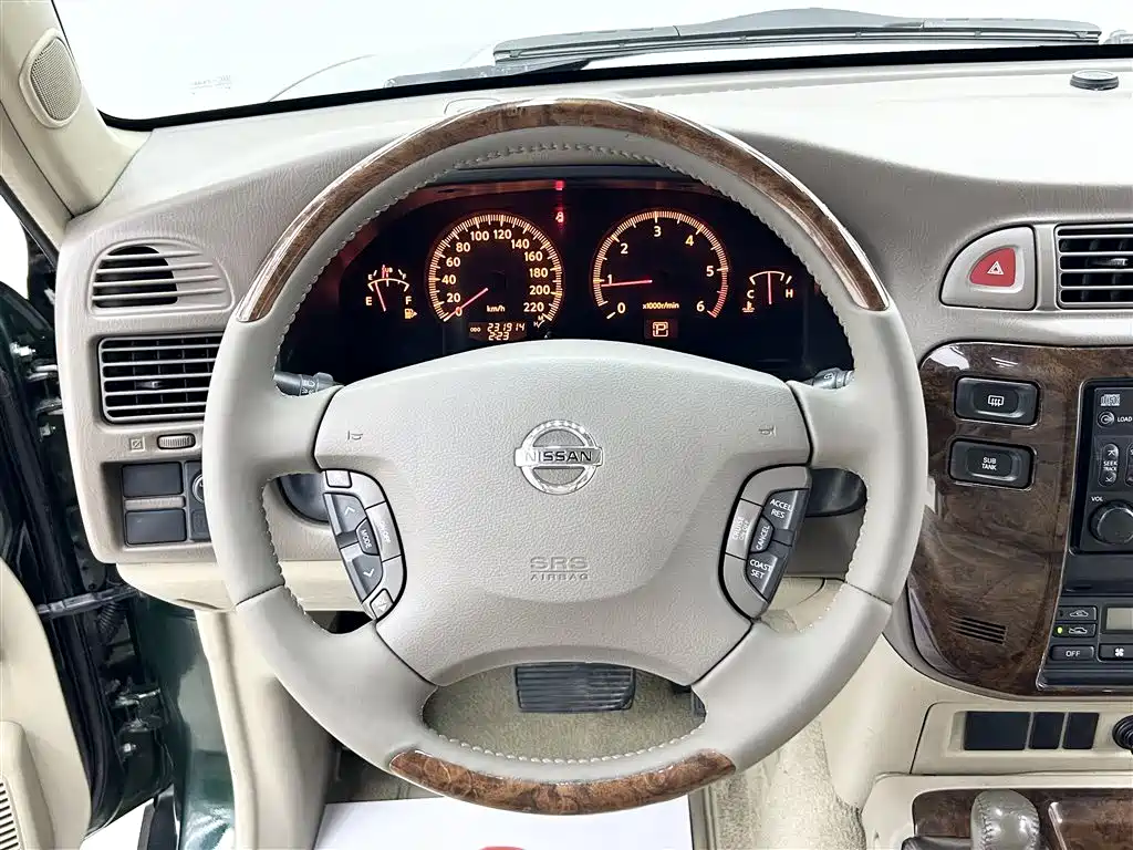 Nissan Patrol 2004 — фото 12