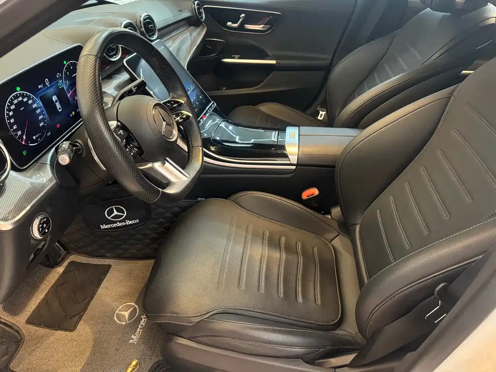 Mercedes-Benz C-Class 2023 — фото 4