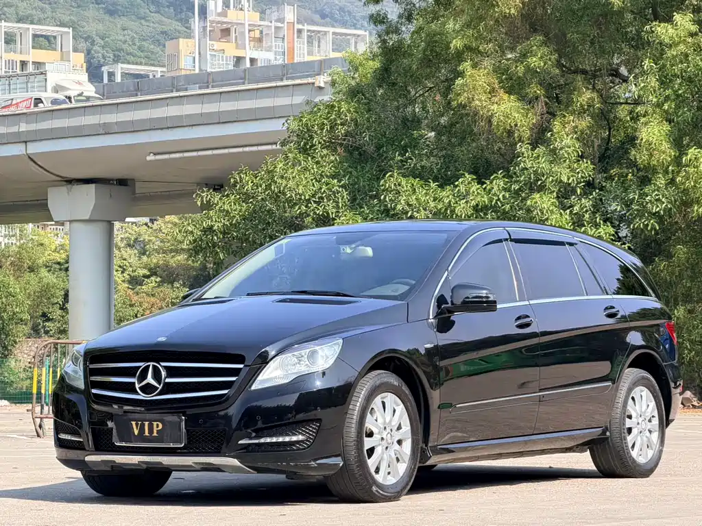 Mercedes-Benz R-Class 2017 — фото 1