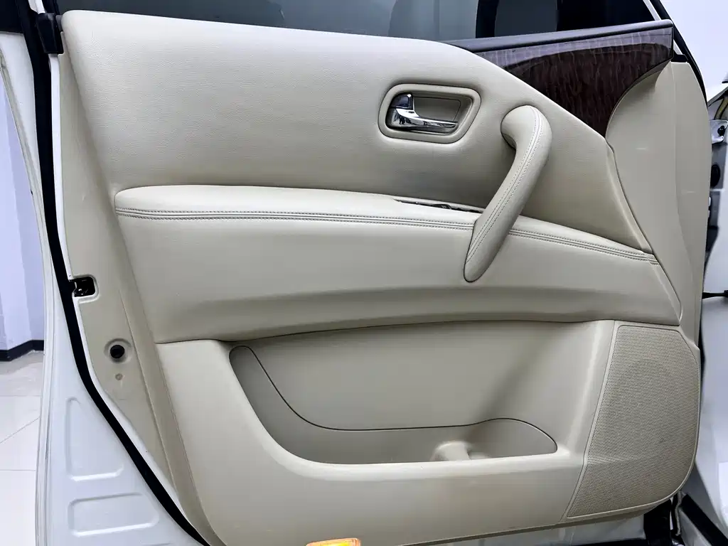 Nissan Patrol 2018 — фото 12