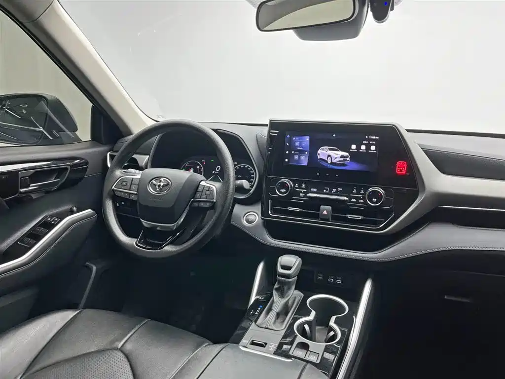 Toyota Highlander 2025 — фото 25