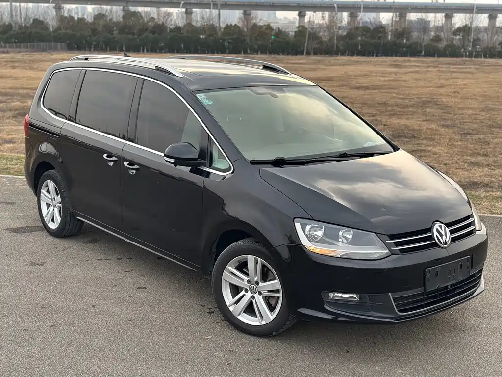 Volkswagen Sharan 2017 — фото 14