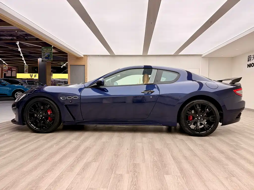Maserati GranTurismo 2016 — фото 3