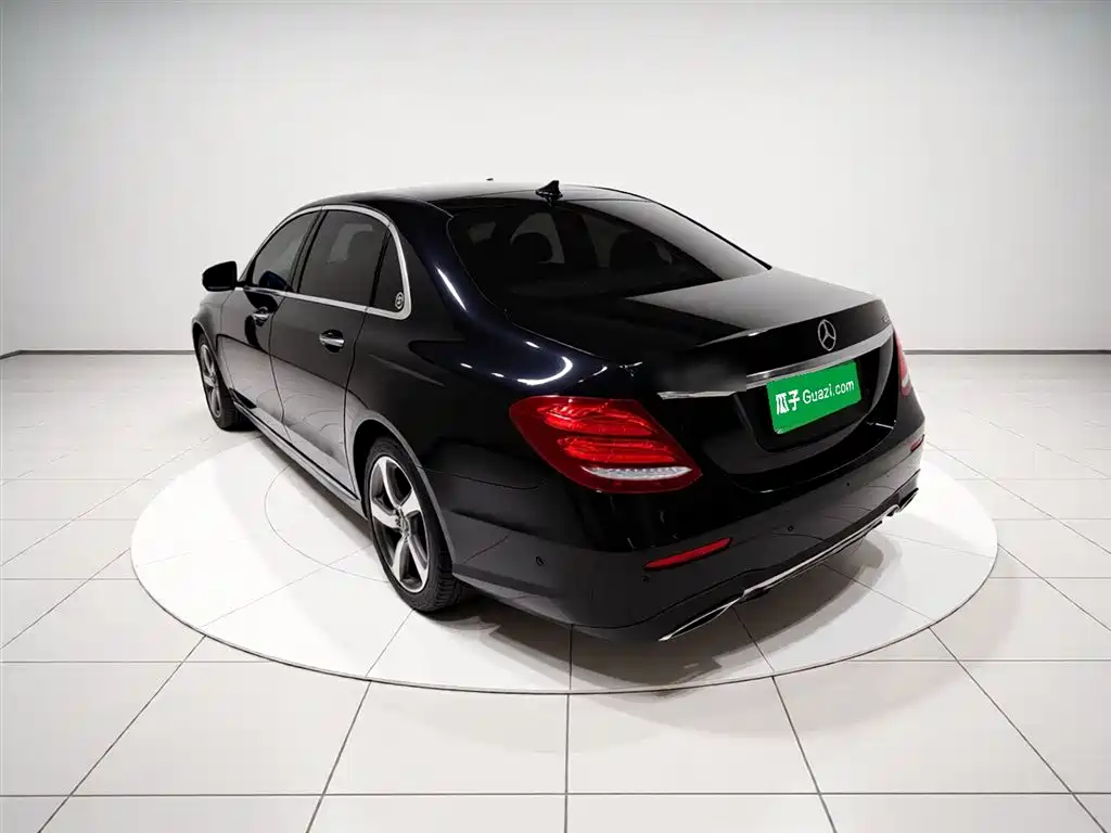 Mercedes-Benz E-Class 2019 — фото 4