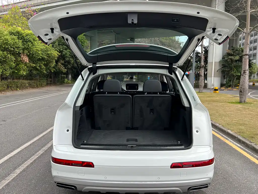 Audi Q7 2017 — фото 17