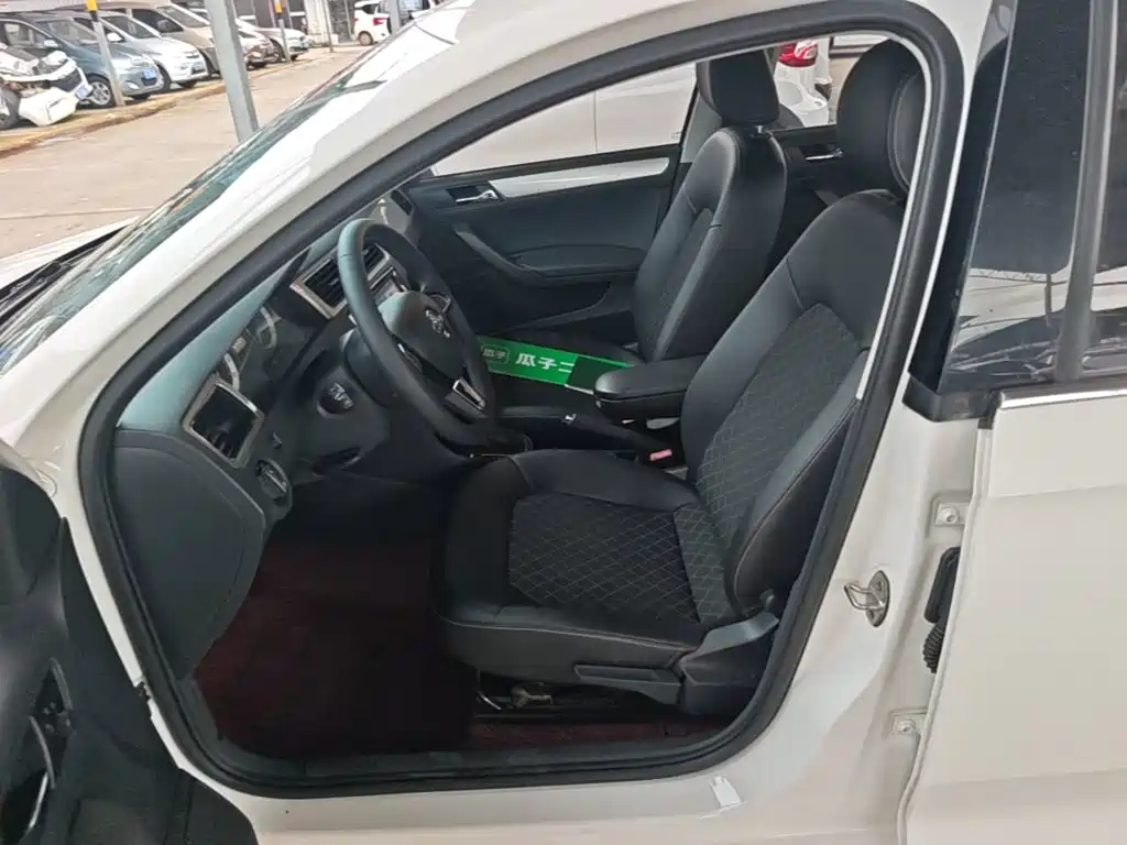 Skoda Rapid 2019 — фото 15