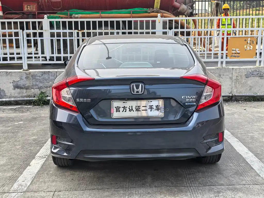 Honda Civic 2018 — фото 17