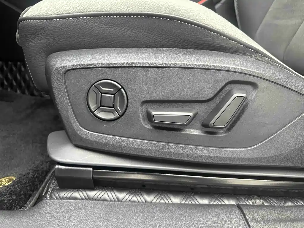 Audi Q3 2022 — фото 11