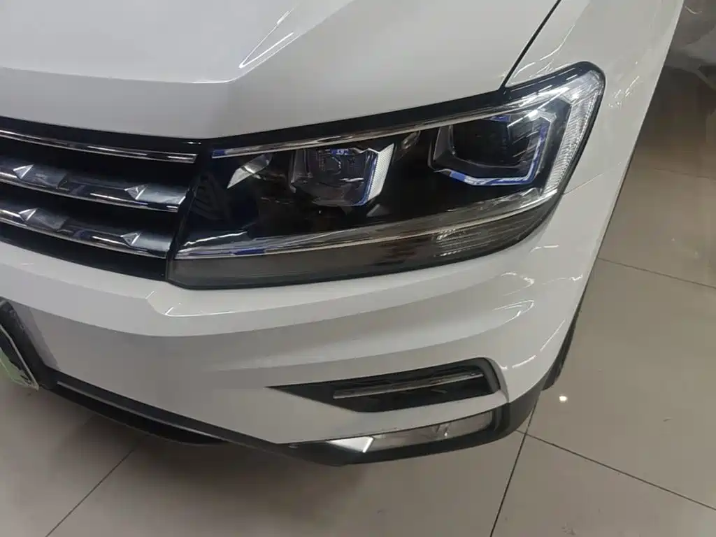 Volkswagen Tiguan L 2020 — фото 24