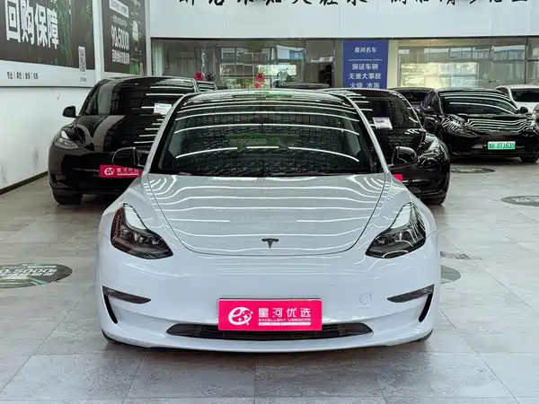 Tesla Model 3 2023