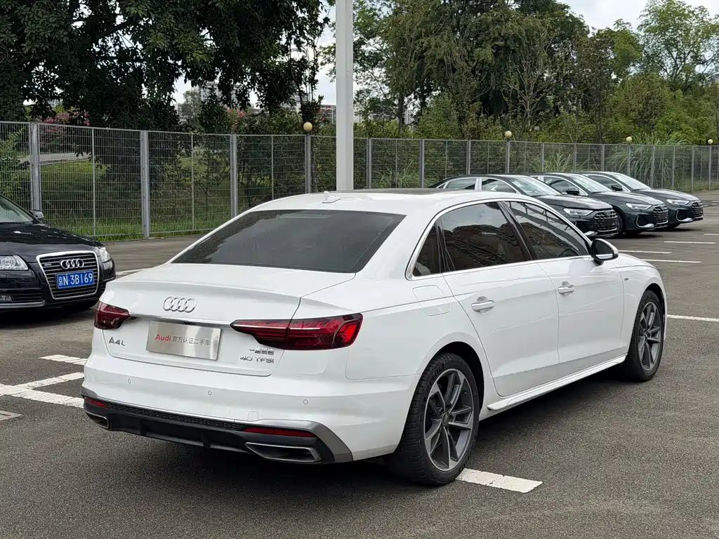 Audi A4L 2020
