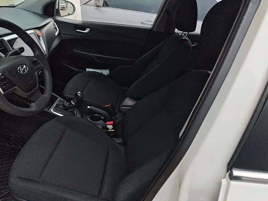 Hyundai Verna 2019 — фото 15