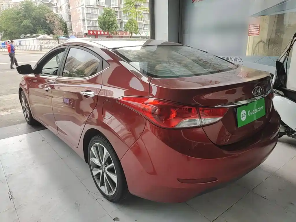 Hyundai Elantra 2015