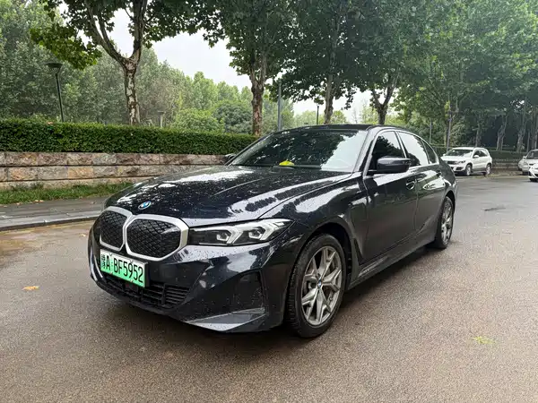 BMW i3 2025
