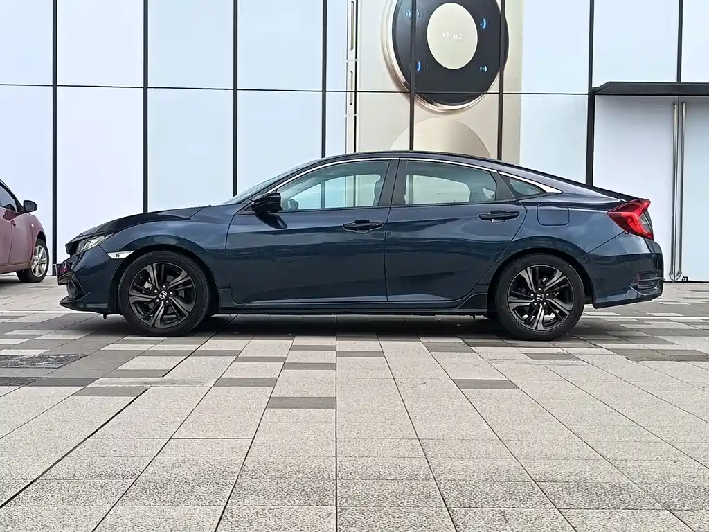 Honda Civic 2020 — фото 10