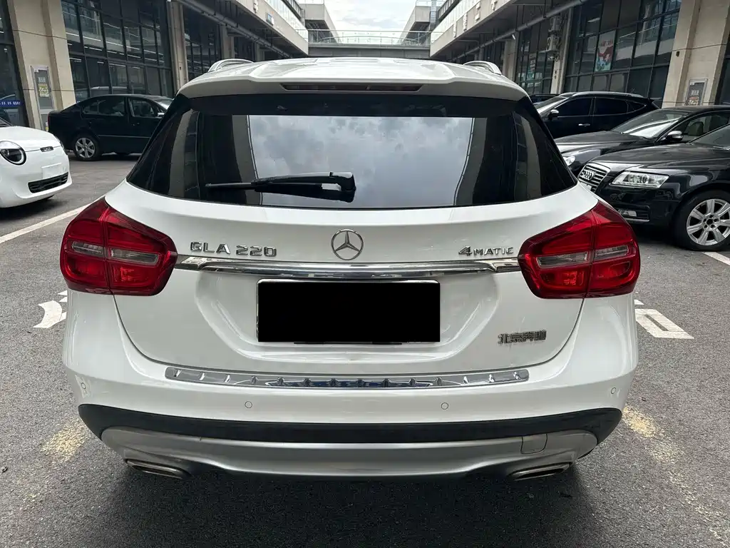 Mercedes-Benz GLA 2015