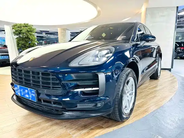 Porsche Macan 2021