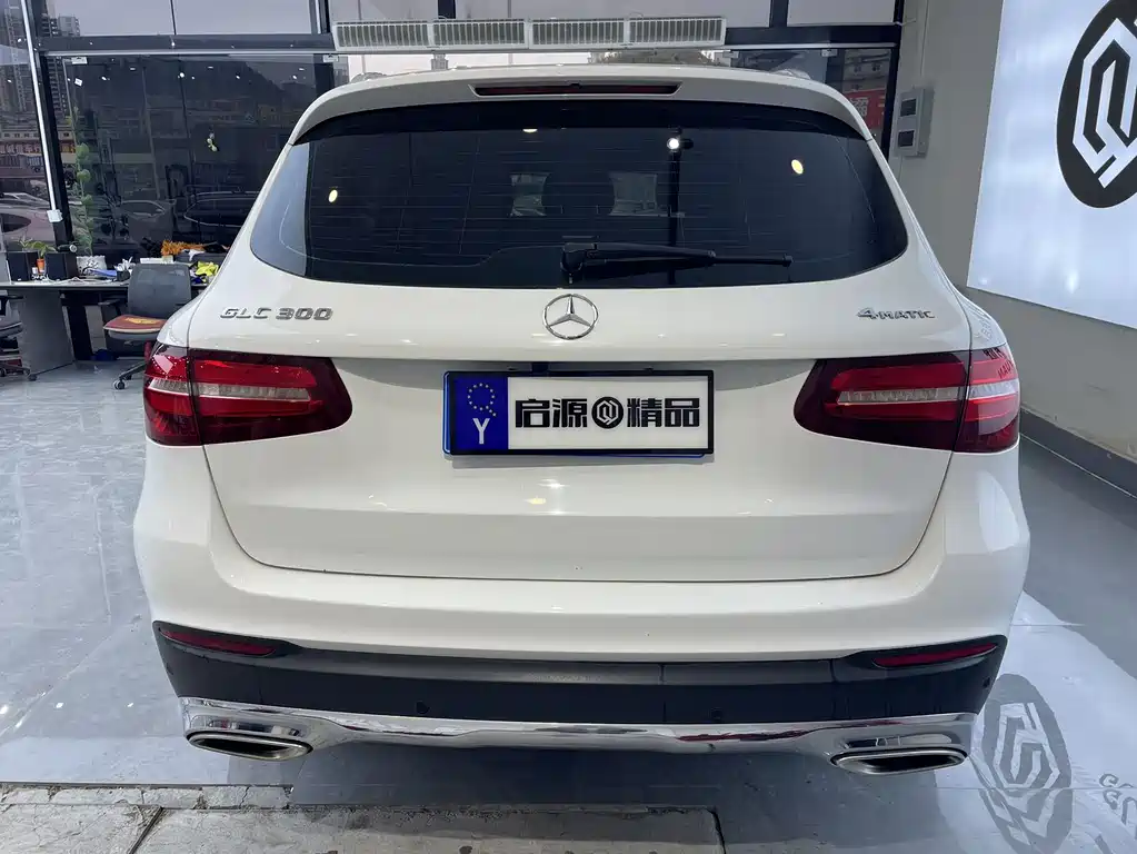 Mercedes-Benz GLC 2017 — фото 15