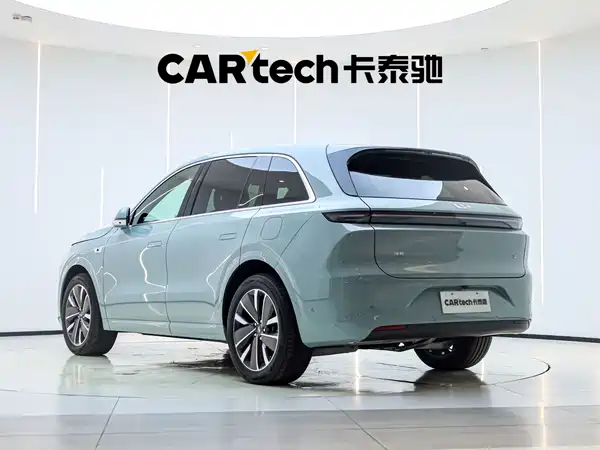 Li Auto L6 2025