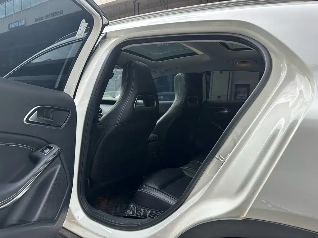 Mercedes-Benz GLA 2015 — фото 8