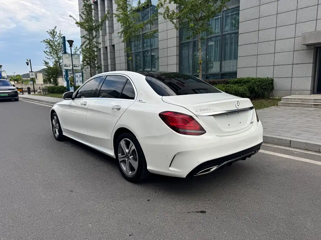 Mercedes-Benz C-Class 2019