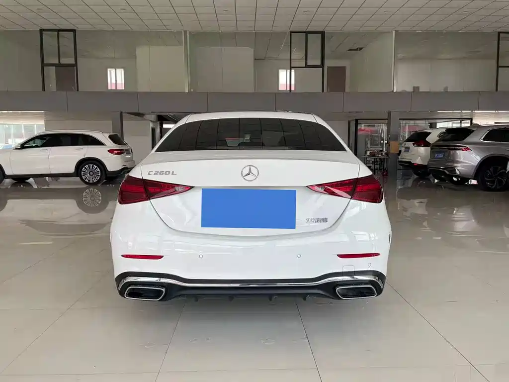 Mercedes-Benz C-Class 2023 — фото 8