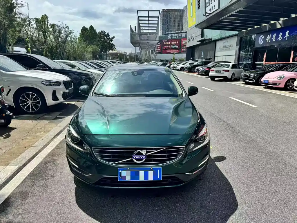 Volvo S60 2015 — фото 2