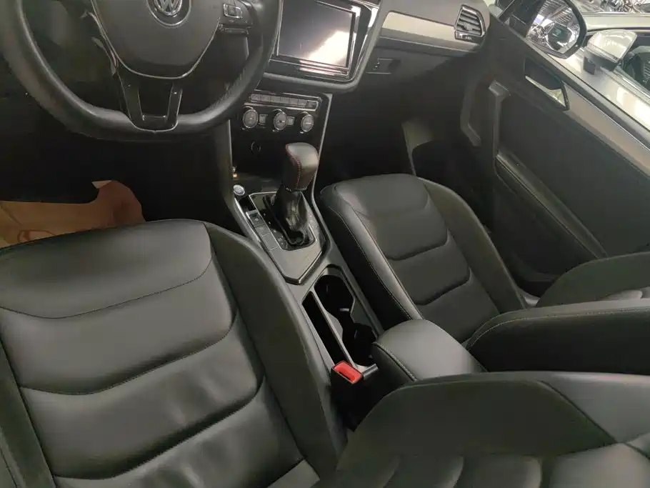 Volkswagen Tiguan L 2019 — фото 16