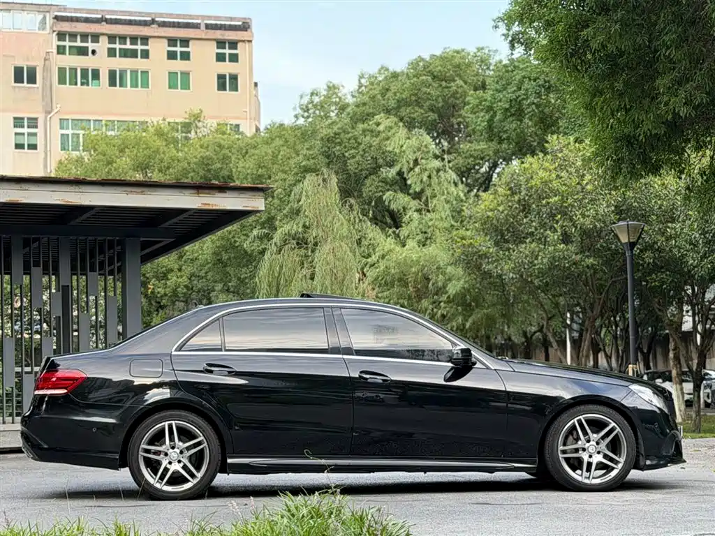 Mercedes-Benz E-Class 2015