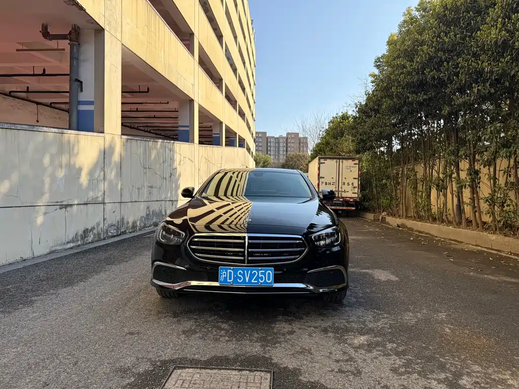 Mercedes-Benz E-Class 2023 — фото 2