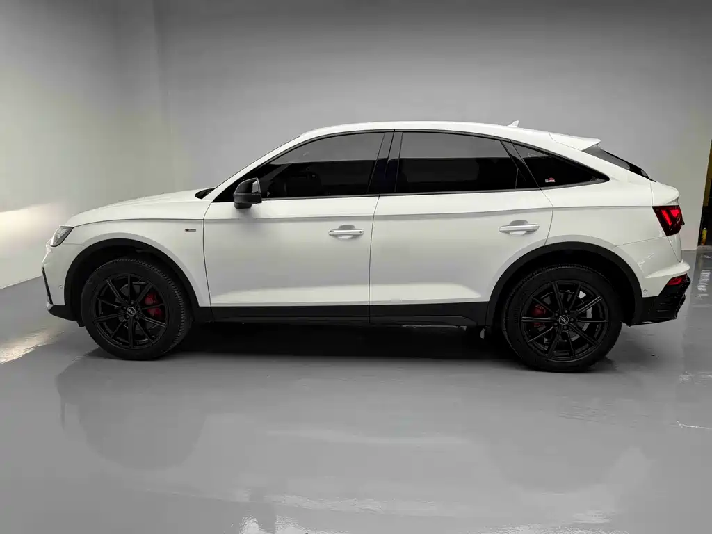 Audi Q5L Sportback 2021 — фото 19