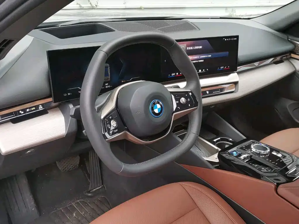BMW i5 — фото 8