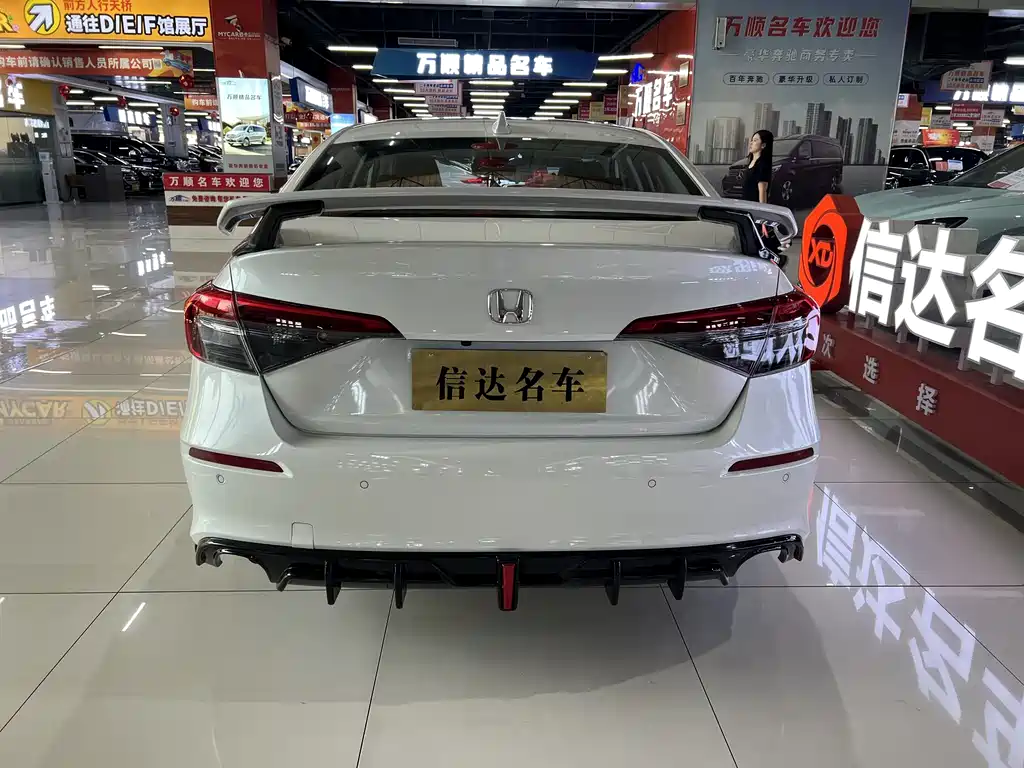 Honda Civic 2024 — фото 17